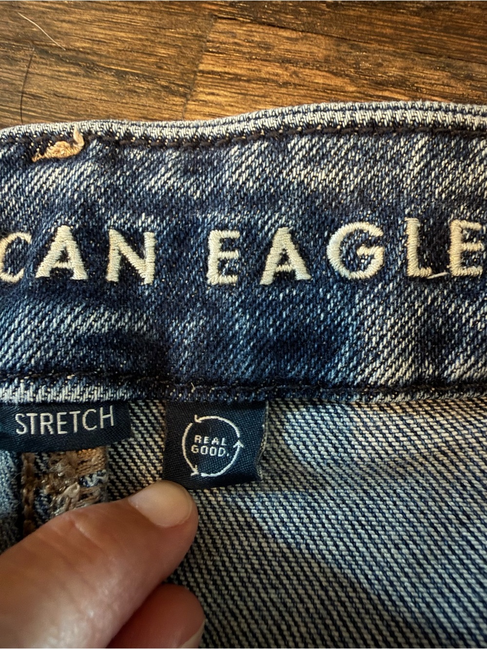 American Eagle Outfitters High-Rise Wide-Leg Jeans in Medium Blue size 4 stretch - Picture 12 of 16